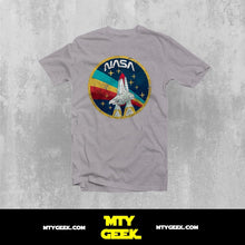 Load image into Gallery viewer, Playera Nasa Astronauta Vintage Retro Unisex