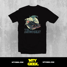 Load image into Gallery viewer, Playera Batman Mod. Batimovil Dc Comics Unisex
