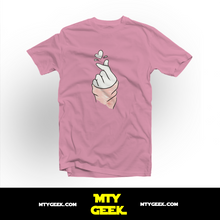 Load image into Gallery viewer, Playera Mod. Hand #KPopShirts
