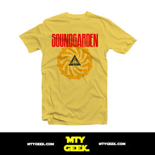 Load image into Gallery viewer, Playera Soundgarden - Mod. Badmotorfinger Retro Unisex
